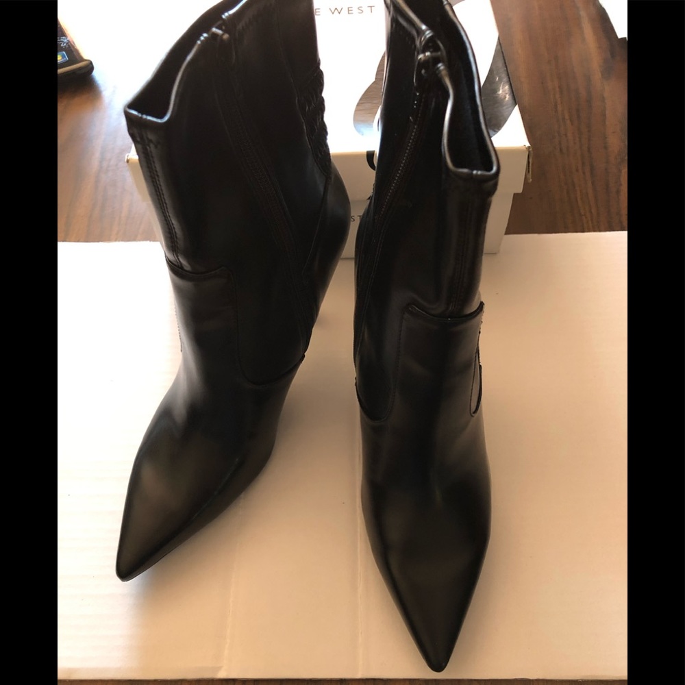 NINE WEST BLACK HEEL BOOT SIZE 10M-#0107-0420119TR